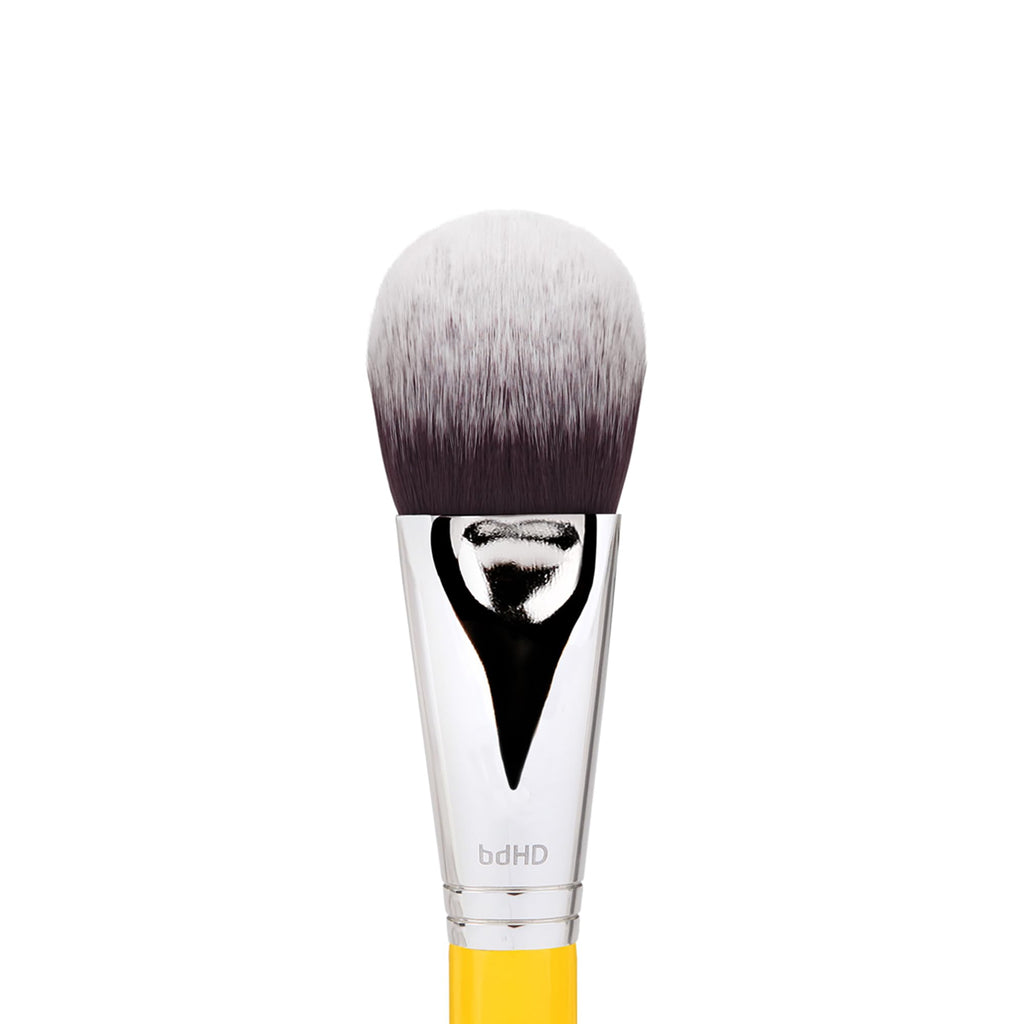 Small Foundation and Contour Brush with Soft Synthetic Fibers